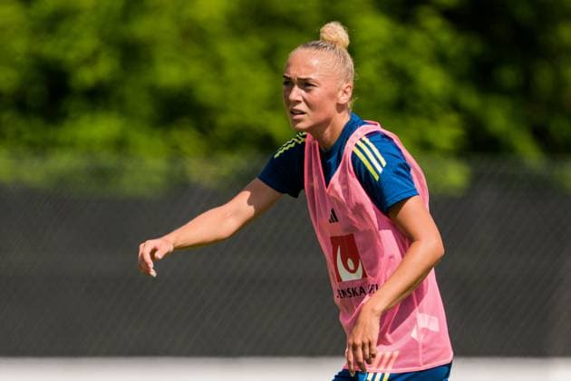 250709 Hanna Bennison of the Swedish women s national football team at a training session during the UEFA Women s Euro 2025 Championship on July 9, 2025 in Cham. Photo: Ludvig Thunman BILDBYRAN kod LT LT0708 fotboll football soccer fotball fotbolls-em europamästerskap em uefa womens euro uefa womens european football championship womens euro 2025 dam kvinner women träning practice training sverige sweden day 7 bbeng Copyright: LUDVIGxTHUNMAN BB250709LT030