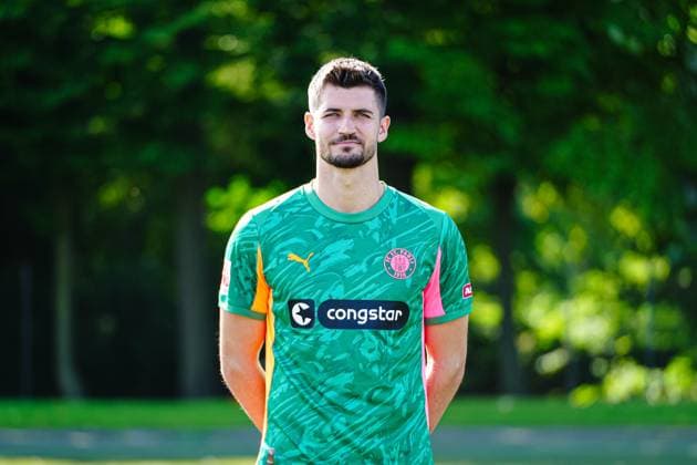 Nikola Vasilj (FC St. Pauli, 22) GER, FC St. Pauli, Fussball, 1. Bundesliga, Portraettermin 2025 2026, 05.08.2025 GER, FC St. Pauli, Fussball, 1. Bundesliga, Portraettermin 2025 2026, 05.08.2025 Hamburg Copyright: xEibner-Pressefoto MarcelxvonxFehrnx EP_MFN