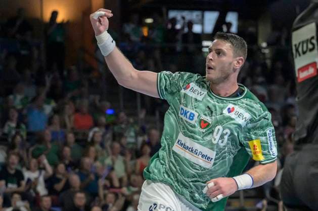 im Bild v.l.: Mijajlo Marsenic (Fuechse Berlin), Action, Kampf, kaempft um den Ball, Tor, Treffer, Jubel, Torjubel, Freude, Begeisterung, feiert, GER, Berlin, Handball, Fuechse Berlin vs Bergischer HC, DAIKIN Handball-Bundesliga, in der Max Schmeling Halle, 31.08.2025, Copyright: HMBxMedia UwexKoch