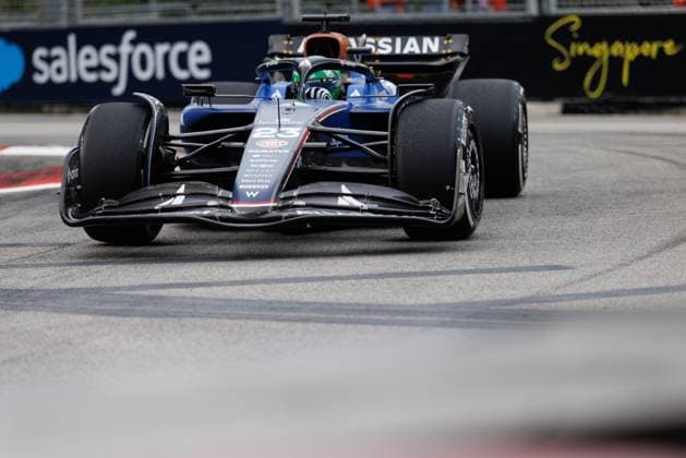 October 3, 2025, Singapore, Singapore: Alexander Albon of Thailand drives the (23) Williams Racing FW47 Mercedes during practice session one ahead of the F1 Grand Prix of Singapore at the Marina Bay Street Circuit. Singapore Singapore - ZUMAs197 20251003_aaa_s197_118 Copyright: xGeorgexHitchensx