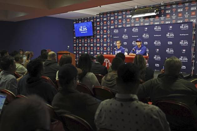 Baseball: Division Series between Dodgers and Phillies Los Angeles Dodgers two-way player Shohei Ohtani (R) attends a press conference, PK, Pressekonferenz in Philadelphia on Oct. 3, 2025, ahead of his start in Game 1 of the Division Series against the Philadelphia Phillies the following day. A14AA0004908291P