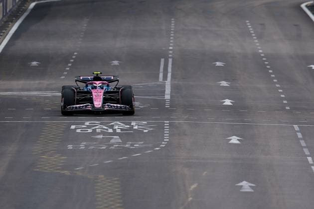 F1 - SINGAPORE GRAND PRIX 2025 43 COLAPINTO Franco (arg), Alpine F1 Team A525, action during the 2025 Formula 1 Singapore Grand Prix, 18th round of the 2025 FIA Formula One World Championship, WM, Weltmeisterschaft from October 3 to 5, 2025 on the Marina Bay Street Circuit, in Singapore - SingaporeSingapore Copyright: xEricxAlonsox