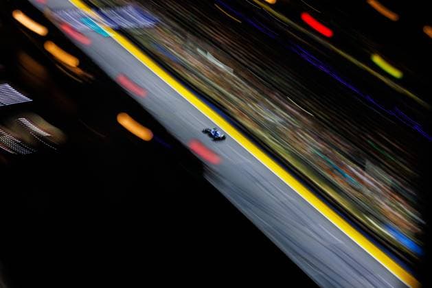 October 4, 2025, Singapore, Singapore: Alexander Albon of Thailand drives the (23) Williams Racing FW47 Mercedes during qualifying ahead of the F1 Grand Prix of Singapore at the Marina Bay Street Circuit. Singapore Singapore - ZUMAs197 20251004_aaa_s197_333 Copyright: xGeorgexHitchensx