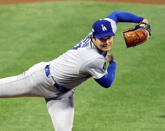 Baseball: Division Series between Dodgers and Phillies Los Angeles Dodgers two-way player Shohei Ohtani starts in Game 1 of the Division Series against the Philadelphia Phillies at Citizens Bank Park in Philadelphia on Oct. 4, 2025. A14AA0004911447P