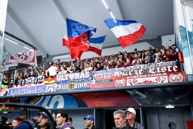 Ice hockey, Eishockey - CHL, EC RBS vs Berlin SALZBURG,AUSTRIA,15.OCT.25 - ICE HOCKEY - CHL, Champions Hockey League, group stage, EC Red Bull Salzburg vs Eisbaeren Berlin. Image shows fans of Berlin. GEPAxpictures xMathiasxMandl