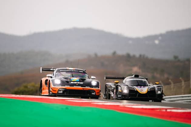 AUTO - ELMS - 4 HOURS OF PORTIMAO 2025 17 CLOSMENIL Adrien (fra), JENSEN Theodor (dnk), LANCHERE Paul (fra), CLX Motorsport, Ligier JS P325, LMP3, action 60 CRESSONI Matteo (ita), FELBERMAYR H. ,Proton Competition, Porsche 911 GT3 R (992), LMGT3, action during the 4 Hours of Portimao, 6th round of the 2025 European Le Mans Series on the Autodromo Internacional do Algarve from October 16 to 18, 2025 in Portimao, Portugal - Copyright: xJoaoxFilipex