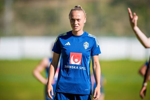 251023 Hanna Bennison of the Swedish women s national football team at a training session on October 23, 2025 in Benahavis. Photo: Ludvig Thunman BILDBYRAN kod LT LT0734 fotboll football soccer fotball träning practice training sverige sweden dam bbeng Copyright: LUDVIGxTHUNMAN BB251023LT028