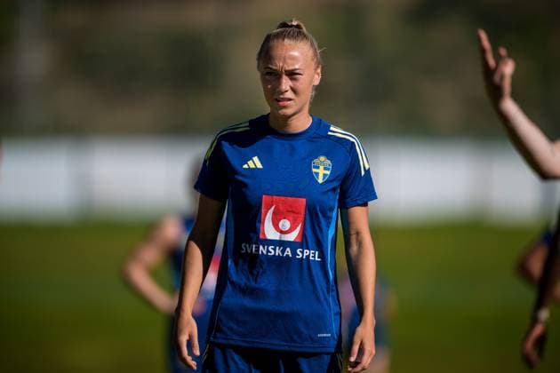 251023 Hanna Bennison of the Swedish women s national football team at a training session on October 23, 2025 in Benahavis. Photo: Ludvig Thunman BILDBYRAN kod LT LT0734 fotboll football soccer fotball träning practice training sverige sweden dam bbeng Copyright: LUDVIGxTHUNMAN BB251023LT042