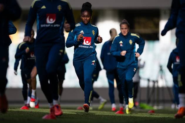 251027 Monica Jusu Bah of the Swedish women s national football team during a training session on October 27, 2025 in Gothenburg. Photo: Mathias Bergeld BILDBYRAN kod MB MB1227 fotboll football soccer fotball nations league uefa womens nations league träning practice training sverige sweden dam bbeng Copyright: MATHIASxBERGELD BB251027MB015