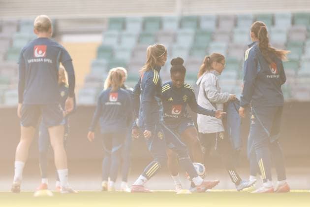 251027 Monica Jusu Bah of the Swedish women s national football team during a training session on October 27, 2025 in Gothenburg. Photo: Mathias Bergeld BILDBYRAN kod MB MB1227 fotboll football soccer fotball nations league uefa womens nations league träning practice training sverige sweden dam bbeng Copyright: MATHIASxBERGELD BB251027MB037