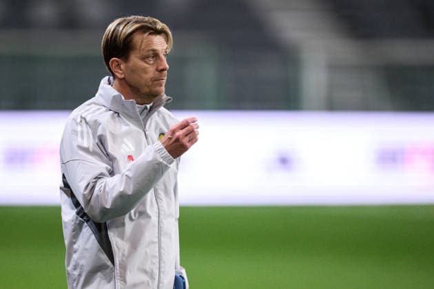 251201 Head coach Tony Gustavsson of the Swedish women s national football team at a training session on December 1, 2025 in Stockholm. Photo: Jesper Zerman BILDBYRAN kod JZ JZ0652 fotboll football soccer fotball nations league uefa womens nations league träning practice training sverige sweden dam bbeng Copyright: JESPERxZERMAN BB251201JZ045