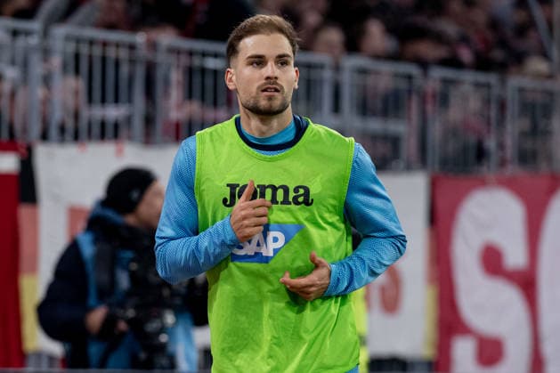 Luka Duric (TSG 1899 Hoffenheim, 48) beim Aufwaermen GER, FC Bayern Muenchen vs. TSG 1899 Hoffenheim, Fussball, Bundesliga, 21. Spieltag, Spielzeit 2025 2026, 08.02.2026. (DFL DFB REGULATIONS PROHIBIT ANY USE OF PHOTOGRAPHS as IMAGE SEQUENCES and or QUASI-VIDEO). GER, FC Bayern Muenchen vs. TSG 1899 Hoffenheim, Fussball, Bundesliga, 21. Spieltag, Spielzeit 2025 2026, 08.02.2026. Muenchen Copyright: xEibner-Pressefoto HeikexFeinerx EP_HFR