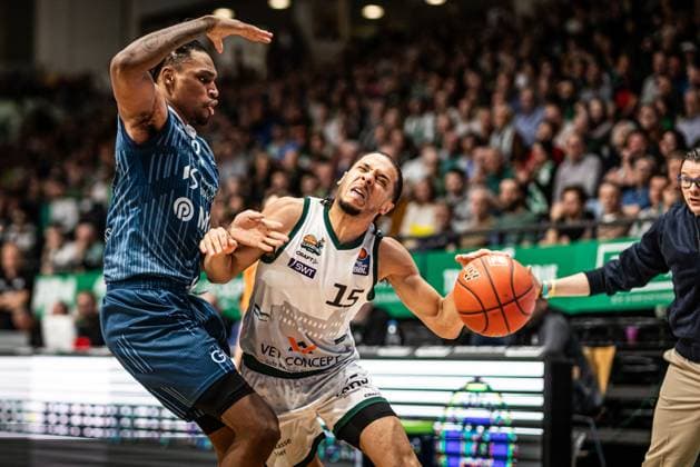 Jordan Roland (Gladiators Trier) im Zweikampf mit Osun Osunniyi (MLP Academics Heidelberg), Vet Concept Gladiators Trier vs MLP Academics Heidelberg, Basketball, easyCredit BBL, 23. Spieltag, Saison 2025 2026, 09.03.2026 Vet Concept Gladiators Trier vs MLP Academics Heidelberg, Basketball, easyCredit BBL, 23. Spieltag, Saison 2025 2026, 09.03.2026 Copyright: xEibner-Pressefoto AlexanderxNeisx EP_ANS