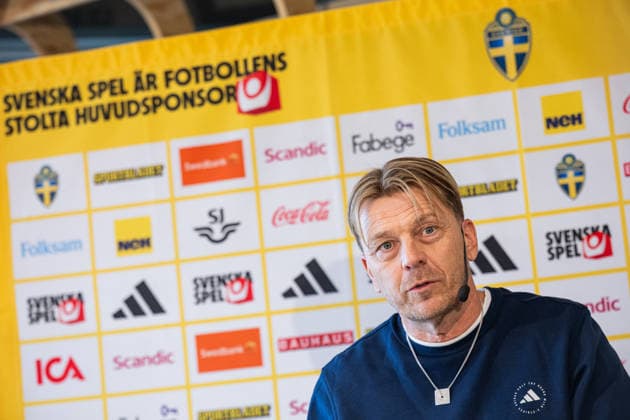 260401 Head coach Tony Gustavsson of the Swedish women s national football team at a press conference, PK, Pressekonferenz on April 1, 2026 in Stockholm. Photo: Jonathan Näckstrand BILDBYRAN COP 94 JN0260 fotboll football soccer fotball vm-kval kval fifa womens world cup qualifier qualifier presskonferens press conference sverige sweden dam bbeng Copyright: JONATHANxNÄCKSTRAND BB260401JN002