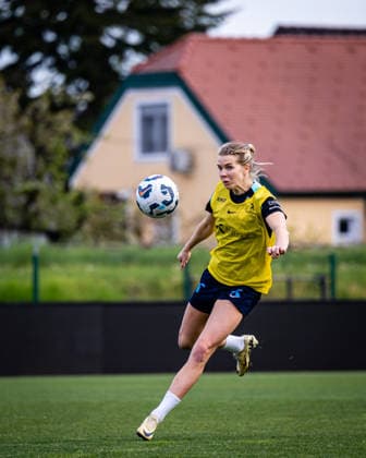260417 Ada Hegerberg of the Norwegian women™s national football team during a training session on April 17, 2026 in Ptuj. Photo: Marius Simensen BILDBYRAN Cop 238 bbeng dam fifa women s world cup qualifier football fotball fotboll norge norway practice soccer training trening träning Copyright: MARIUSxSIMENSEN BB260417BB211