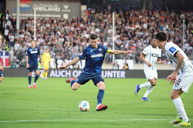 17.04.2026, xrekx, Fussball 2.Bundesliga, SV Elversberg - Karlsruher SC v.l. Marvin Wanitzek (Karlsruher SC) (DFL DFB REGULATIONS PROHIBIT ANY USE OF PHOTOGRAPHS as IMAGE SEQUENCES and or QUASI-VIDEO) Elversberg