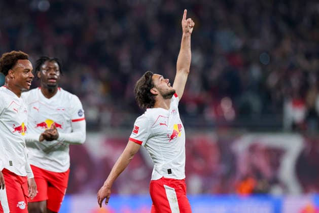 Max Finkgraefe (RB Leipzig) bejubelt seinen Treffer zum 1:0, Bundesliga, RB Leipzig v 1. FC Union Berlin, Red Bull Arena am 24. April 2026 in Leipzig, Deutschland. (Foto von Marco Steinbrenner DeFodi Images) Max Finkgraefe (RB Leipzig) celebrates after scoring his teams first goal, Bundesliga, RB Leipzig v 1. FC Union Berlin, Red Bull Arena, April 24, 2026 in Leipzig, Germany. (Photo by Marco Steinbrenner DeFodi Images) DFL regulations prohibit any use of photographs as image sequences and or quasi-video. -