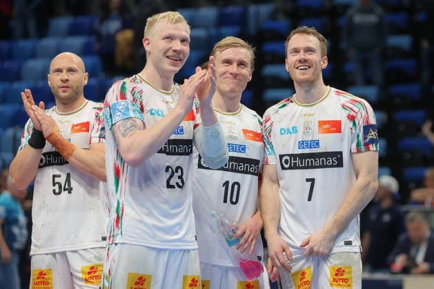 29.04.2026, xtgx, Handball, EHF Champions League 1 4 Finale, Pick Szeged - SC Magdeburg v.l. Magnus Saugstrup (Magdeburg, 23), Gisli Thorgeir Kristjansson (Magdeburg, 10), Felix Claar (Magdeburg, 7) Jubel ueber den Sieg, Jubel nach Spielende Szegend