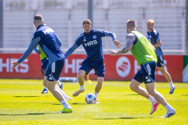 30.04.2026, Fussball, Training des FC Schalke 04. Janik Bachmann (FC Schalke 04). Gelsenkirchen Trainingsgelände FC Schalke 04 NRW Deutschland xRHR-FOTO YYx Copyright: RHR-FOTOx RHR-FOTO YY