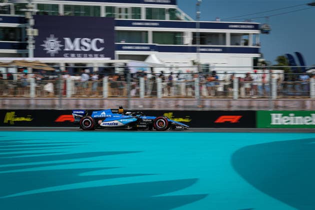 (23) Alexander Albon (THA) - Atlassian Williams F1 Team - Williams FW48 - Mercedes during the Formula 1 Crypto.com Miami Grand Prix 2026 at Miami International Autodrome in Miami Gardens, United States. Round 6 of the 2026 FIA Formula One World Championship, WM, Weltmeisterschaft held May 1-3, 2026. The Miami International Autodrome, located in the grounds of the Hard Rock Stadium, hosts the sixth round featuring the Sprint format. This event weekend features the F1 Sprint format, with a Sprint Shootout and Sprint Race in addition to the standard qualifying session and Grand Prix. Copyright: xAlessioxDexMarcox xAvens-images.com AvensImages IPAxSportx xipa-agency.netx xx IPA_74392726 IPA_Agency_IPA74392726