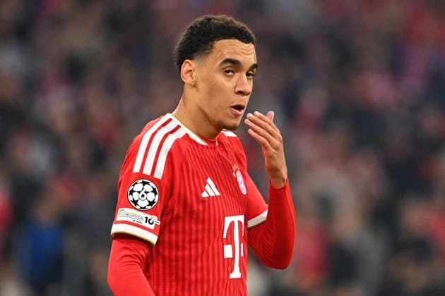 Jamal MUSIALA (Bayern Muenchen), Enttaeuschung,Frust,enttaeuscht, frustriert,niedergeschlagen, Aktion,Einzelbild,angeschnittenes Einzelmotiv,Halbfigur,halbe Figur. Fussball Champions League,Saison 2025 26, Halbfinale FC Bayern-Muenchen - Paris Saint Germain (PSG) 1-1 am 06.05.2026 A L L I A N Z A R E N A. Â