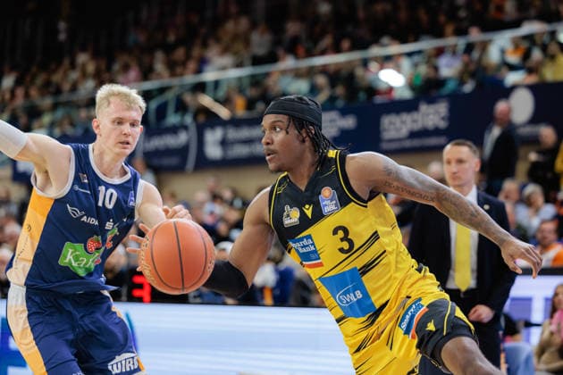 03mho vs. Lukasz Kolenda (ROSTOCK SEAWOLVES, 10), GER, Rostock Seawolves vs. MHP Riesen Ludwigsburg, easycredit BBL, Basketball, Bundesliga, Play-Ins, Spielzeit 2025 2026, 12.05.2026. GER, Rostock Seawolves vs. MHP Riesen Ludwigsburg, easycredit BBL, Basketball, Bundesliga, Play-Ins, Spielzeit 2025 2026, 12.05.2026. Rostock Copyright: xEibner-Pressefoto DenverxEhrlichx EP_DEH