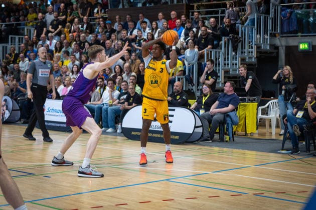 Charles Tyorne Harris Jr. (Bozic Estriche Knights Kirchheim, 03) GER, Bozic Estriche Knights Kirchheim vs. BG Goettingen, BARMER 2. Basketball Bundesliga, Playoffs Spiel 4, Saison 2025 2026, 14.05.2026 GER, Bozic Estriche Knights Kirchheim vs. BG Goettingen, BARMER 2. Basketball Bundesliga, Playoffs Spiel 4, Saison 2025 2026, 14.05.2026 Goeppingen Copyright: xEibner-Pressefoto NinaxSanderx EP_NSR