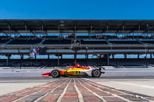 May 14, 2026, Speedway, In, USA: NTT IndyCar, Indy Car, IRL, USA SERIES driver, JOSEF NEWGARDEN (2) (USA) of Nashville, TN, crosses the yard of bricks during a practice session for the Indianapolis 500 race at the Indianapolis Motor Speedway in SPEEDWAY IN. Speedway USA - ZUMAa161 20260514_aaa_a161_025 Copyright: xWalterxG.xArcexSr.x