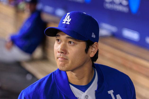 May 14, 2026, Los Angeles, California, USA: Shohei Ohtani 17 of the Los Angeles Dodgers roams the dugout after being rested in a regular season MLB, Baseball Herren, USA game against the San Francisco Giants on Thursday May 14, 2026 at Dodger Stadium in Los Angeles, California. Dodgers defeat Giants, 5-2. JAVIER ROJAS PI Dodgers Defeat Giants, 5-2 - ZUMAp124 20260514_zaa_p124_019 Copyright: xJavierxRojasx