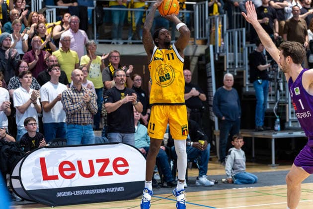 Tyrel Maurice Morgan (Bozic Estriche Knights Kirchheim, 11) Adam Ramstedt (BG Goettingen, 01) GER, Bozic Estriche Knights Kirchheim vs. BG Goettingen, BARMER 2. Basketball Bundesliga, Playoffs Spiel 4, Saison 2025 2026, 14.05.2026 GER, Bozic Estriche Knights Kirchheim vs. BG Goettingen, BARMER 2. Basketball Bundesliga, Playoffs Spiel 4, Saison 2025 2026, 14.05.2026 Goeppingen Copyright: xEibner-Pressefoto NinaxSanderx EP_NSR