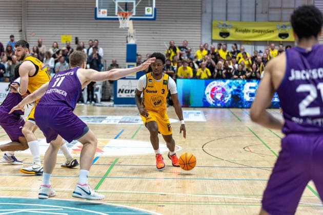 Robin Lodders (BG Goettingen, 11) Charles Tyorne Harris Jr. (Bozic Estriche Knights Kirchheim, 03) GER, Bozic Estriche Knights Kirchheim vs. BG Goettingen, BARMER 2. Basketball Bundesliga, Playoffs Spiel 4, Saison 2025 2026, 14.05.2026 GER, Bozic Estriche Knights Kirchheim vs. BG Goettingen, BARMER 2. Basketball Bundesliga, Playoffs Spiel 4, Saison 2025 2026, 14.05.2026 Goeppingen Copyright: xEibner-Pressefoto NinaxSanderx EP_NSR