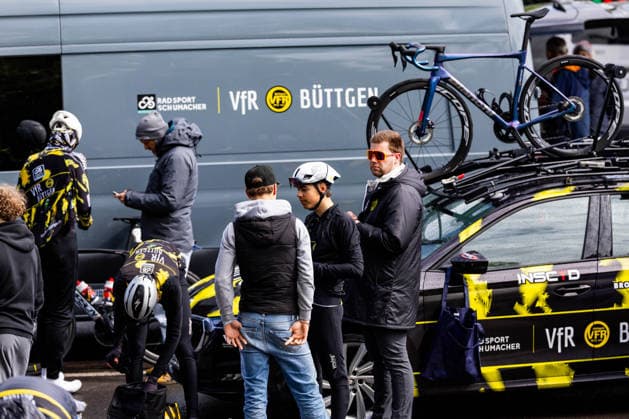 15.05.2026, GER, Rennrad, Maenner Frauen Junioren, Saison 2025, 26.TMP Jugentour Kleine Friedensfahrt, 1.Etappe Rundstreckenrennen Residenzstadt Gotha An 3 Wettkampftagen vom 15.05-17.05.2026 gingen knapp 350 Athleten aus 7 Ländern in den Kategorien Jedermann, Anfaenger, U15m, U17w und U17m bei der 25. Auflage der TMP Jugentour Kleine Friedensfahrt 2025 an den Start. Neben dem Einzelzeitfahren sind 3 weitere Etappen im Gothaer Landkreis zu absolvieren, organisiert vom RSC Waltershausen-Gotha e.V.. Etappe 1 erfolgte als Rundstrecke in Gotha wobei die U15m 16,8km, die U17w 25,2km und die U17m 31,5km absolvieren mussten 99867 Gotha Schloss Friedenstein Historisc Thüringen Deutschland