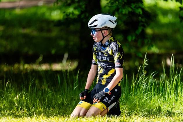 15.05.2026, GER, Rennrad, Maenner Frauen Junioren, Saison 2025, 26.TMP Jugentour Kleine Friedensfahrt, 1.Etappe Rundstreckenrennen Residenzstadt Gotha An 3 Wettkampftagen vom 15.05-17.05.2026 gingen knapp 350 Athleten aus 7 Ländern in den Kategorien Jedermann, Anfaenger, U15m, U17w und U17m bei der 25. Auflage der TMP Jugentour Kleine Friedensfahrt 2025 an den Start. Neben dem Einzelzeitfahren sind 3 weitere Etappen im Gothaer Landkreis zu absolvieren, organisiert vom RSC Waltershausen-Gotha e.V.. Etappe 1 erfolgte als Rundstrecke in Gotha wobei die U15m 16,8km, die U17w 25,2km und die U17m 31,5km absolvieren mussten 99867 Gotha Schloss Friedenstein Historisc Thüringen Deutschland
