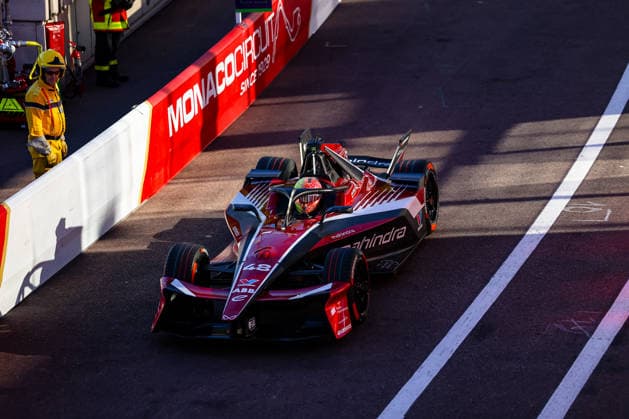 Edoardo Mortara (Mahindra Racing, 48) erstes freies Training Free Practice 1, Boxengasse, ABB FIA Formula E World Championship, WM, Weltmeisterschaft Monaco e-Prix 2026, Monte Carlo, Saison 12 2025 26, Runde 9, 16.05.2026, ABB FIA Formula E World Championship, Monaco e-Prix 2026, Monte Carlo, Saison 12 2025 26, Runde 9, 16.05.2026 Monte Carlo Copyright: xEibner-Pressefoto LauraxRoemerx EP_LRR