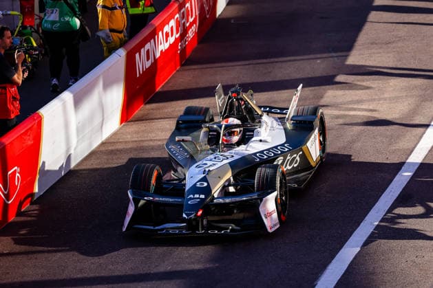 Mitch Evans (Jaguar TCS Racing, 09) erstes freies Training Free Practice 1, Boxengasse, ABB FIA Formula E World Championship, WM, Weltmeisterschaft Monaco e-Prix 2026, Monte Carlo, Saison 12 2025 26, Runde 9, 16.05.2026, ABB FIA Formula E World Championship, Monaco e-Prix 2026, Monte Carlo, Saison 12 2025 26, Runde 9, 16.05.2026 Monte Carlo Copyright: xEibner-Pressefoto LauraxRoemerx EP_LRR