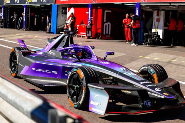 Pascal Wehrlein (Porsche Formula E Team, 94) zweites freies Training Free Practice 2, Boxengasse, ABB FIA Formula E World Championship, WM, Weltmeisterschaft Monaco e-Prix 2026, Monte Carlo, Saison 12 2025 26, Runde 9, 16.05.2026, ABB FIA Formula E World Championship, Monaco e-Prix 2026, Monte Carlo, Saison 12 2025 26, Runde 9, 16.05.2026 Monte Carlo Copyright: xEibner-Pressefoto LauraxRoemerx EP_LRR
