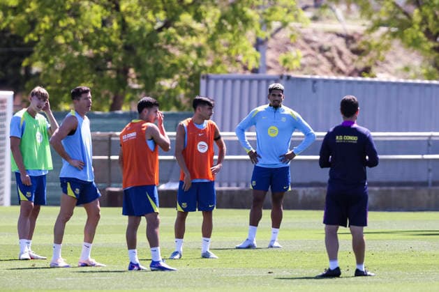 May 16, 2026, Sant Joan Despi, Barcelona, SPAIN: Robert Lewandowski, Pedri and Ronald Araujo during the training day of FC Barcelona, Barca ahead the Spanish League, Laliga EA Sports, football match against Real Betis at Ciudad Esportiva Joan Gamper on May 16, 2026 in Sant Joan Despi, Barcelona, Spain. FC Barcelona Training And press conference, PK, Pressekonferenz - LaLiga EA Sports - ZUMAa181 20260516_zaa_a181_091 Copyright: xJavierxBorregox