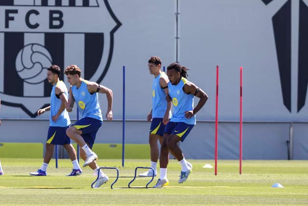 May 16, 2026, Sant Joan Despi, Barcelona, SPAIN: Fermin Lopez and Jules Kounde during the training day of FC Barcelona, Barca ahead the Spanish League, Laliga EA Sports, football match against Real Betis at Ciudad Esportiva Joan Gamper on May 16, 2026 in Sant Joan Despi, Barcelona, Spain. FC Barcelona Training And press conference, PK, Pressekonferenz - LaLiga EA Sports - ZUMAa181 20260516_zaa_a181_098 Copyright: xJavierxBorregox