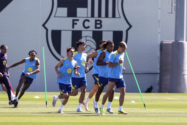 May 16, 2026, Sant Joan Despi, Barcelona, SPAIN: Gavi, Gerard Martin, Jules Kounde and Dani Olmo during the training day of FC Barcelona, Barca ahead the Spanish League, Laliga EA Sports, football match against Real Betis at Ciudad Esportiva Joan Gamper on May 16, 2026 in Sant Joan Despi, Barcelona, Spain. Sant Joan Despi SPAIN - ZUMAa181 20260516_zaa_a181_097 Copyright: xJavierxBorregox