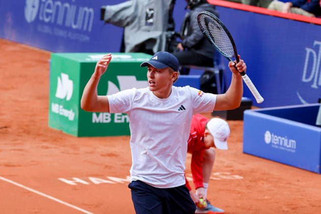Justin Engel (Germany) jubelt, Bitpanda Hamburg Open, Bitpanda Hamburg Open, Rothenbaum am 19. May 2026 in Hamburg, Deutschland. (Foto von Marco Steinbrenner DeFodi Images) Justin Engel (Germany) cheers, Bitpanda Hamburg Open, Bitpanda Hamburg Open, Rothenbaum, May 19, 2026 in Hamburg, Germany. (Photo by Marco Steinbrenner DeFodi Images) -