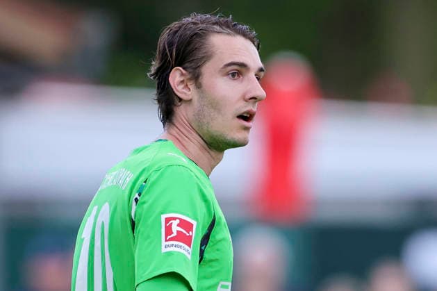 Florian Neuhaus (Borussia Moenchengladbach) schaut enttaeuscht, Friendly match, SC Spelle-Venhaus v Borussia Moenchengladbach, Getraenke Hoffmann Stadion am 20. May 2026 in Spelle, Deutschland. (Foto von Marco Steinbrenner DeFodi Images) Florian Neuhaus (Borussia Moenchengladbach) looks dejected, Friendly match, SC Spelle-Venhaus v Borussia Moenchengladbach, Getraenke Hoffmann Stadion, May 20, 2026 in Spelle, Germany. (Photo by Marco Steinbrenner DeFodi Images) -