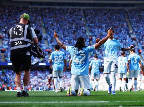 Antoine Semenyo of Manchester City celebrates scoring the opening goal Manchester City v Aston Villa, Premier League, Football, Etihad Stadium, Manchester, UK - 24 May 2026Manchester Etihad Stadium United Kingdom EDITORIAL USE ONLY No use with unauthorised audio, video, data, fixture lists, club league logos or live services. Online in-match use limited to 120 images, no video emulation. No use in betting, games or single club league player publications. Copyright: xMattxWest Shutterstockx 16889851ab