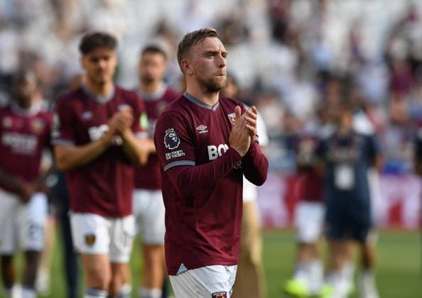 Jarrod Bowen of West Ham United at the end of the match West Ham United v Leeds United, Premier League, Football, London Stadium, London, UK - 24 May 2026London London Stadium United Kingdom EDITORIAL USE ONLY No use with unauthorised audio, video, data, fixture lists, club league logos or live services. Online in-match use limited to 120 images, no video emulation. No use in betting, games or single club league player publications. Copyright: xAlanxWalter Shutterstockx 16889881ax