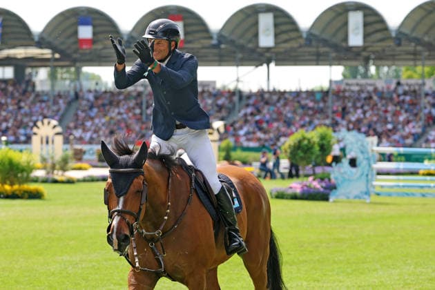 2. Platz, Jose Maria (jr) Larocca (ARG) mit Pferd Finn Lente, Rolex Grand Slam of Show Jumping, Küsse ins Publikum Springprüfung mit zwei Umläufen und Stechen, Jubel, Emotion , Weltfest des Pferdesports, World Equestrian Festival, TSCHIO Aachen 2026, TSCHIO statt CHIO 2026, Aachener Soers, 22. bis 24. Mai 2026, Reitsport, 24.05.2026, Aachen Aachener Soers Deutschland