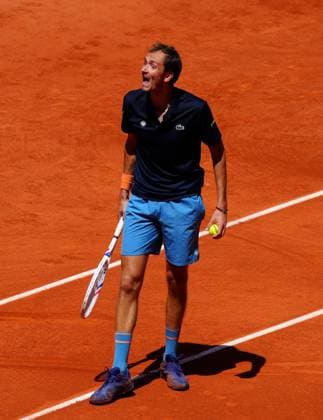 Daniil Medvedev reacts towards his player box French Open Tennis, Day Three, Tennis, Roland Garros, Paris, France - 26 May 2026Paris Roland Garros France EDITORIAL USE ONLY No use with unauthorised audio, video, data, fixture lists, club league logos or live services. Online in-match use limited to 120 images, no video emulation. No use in betting, games or single club league player publications. Copyright: xJavierxGarcia Shutterstockx 16898258an
