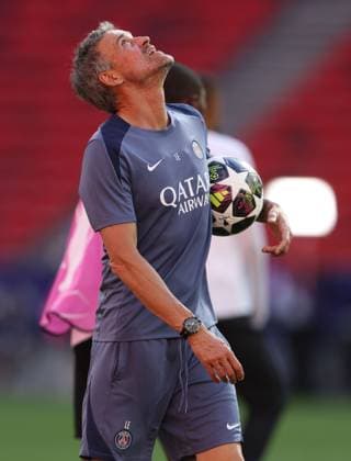 Paris Saint-Germain manager Luis Enrique looks to the skies Paris Saint-Germain Training Session, UEFA Champions League, Final, Football, Puskas Arena, Budapest, Hungary - 29 May 2026Budapest Puskas Arena Hungary EDITORIAL USE ONLY No use with unauthorised audio, video, data, fixture lists, club league logos or live services. Online in-match use limited to 120 images, no video emulation. No use in betting, games or single club league player publications. Copyright: xKieranxMcManus Shutterstockx 16898279ai
