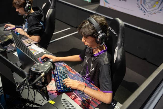 30.05.2026, xkkux, E-Sports, FORTNITE MAJOR 1 SUMMIT, Saison 2025 2026, PSD Bank Dome Düsseldorf: Das erste LAN-Turnier der FNCS-Saison. 50 Duos treten gegeneinander an, um den Preispool sowie die Qualifikation für die Global Championship 2026 zu gewinnen Die Duos verteilen sich wie folgt: 20 EU, 13 NAC, 3 NAW, 5 Brasilien, 3 Asien, 3 Ozeanien und 3 Naher Osten. Die fünf bestplatzierten Teams qualifizieren sich automatisch für die Global Championship 2026. Nordrhein-Westfahlen Deutschland