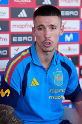 June 1, 2026, Las Rozas, Madrid, Spain: Alejandro Grimaldo attends during the Spain Team Media Day ahead the FIFA World Cup, WM, Weltmeisterschaft, Fussball 2026 at Ciudad del Futbol on June 01, 2026 in Las Rozas, Madrid, Spain. Las Rozas Spain - ZUMAa181 20260601_zaa_a181_027 Copyright: xOscarxJ.xBarrosox