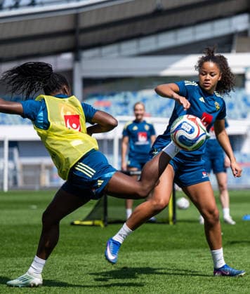 260603 Monica Jusu Bah and Felicia Schröder of the Swedish women s national football team during a training session on June 3, 2026 in Gothenburg. Photo: Mathias Bergeld BILDBYRAN kod MB MB1379 fotboll football soccer fotball vm-kval kval fifa womens world cup qualifier qualifier träning practice training sverige sweden dam bbeng women kvinner Copyright: MATHIASxBERGELD BB260603MB005