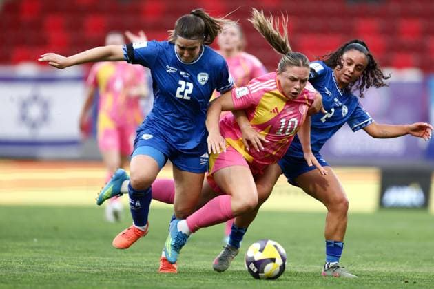 Kirsty Hanson of Scotland Women is challenged by Talma Tal of Israel Women and Hili Shalom of Israel Women Israel Women v Scotland Women, FIFA 2027 Women s World Cup Qualifying, Football, Bozsnik Arena, Budapest, Hungary - 09 Jun 2026Budapest Bozsnik Arena Hungary EDITORIAL USE ONLY No use with unauthorised audio, video, data, fixture lists, club league logos or live services. Online in-match use limited to 120 images, no video emulation. No use in betting, games or single club league player publications. Copyright: xNikolaxKrstic Shutterstockx 16911191au